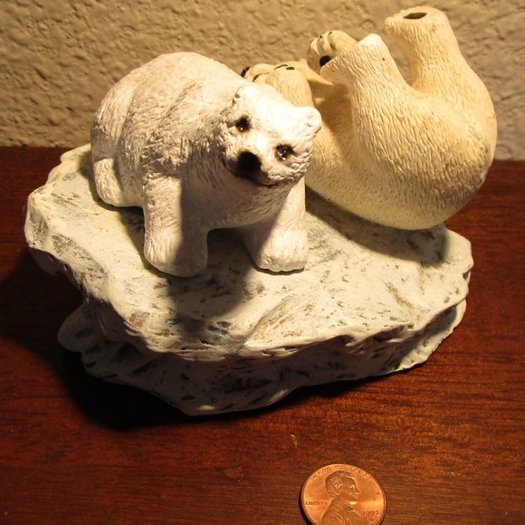 Set Number 4 of Six Miniature Bear Figurines - Picture 5 of 16
